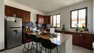 NR139 - HOUSE - 3 BEDROOMS